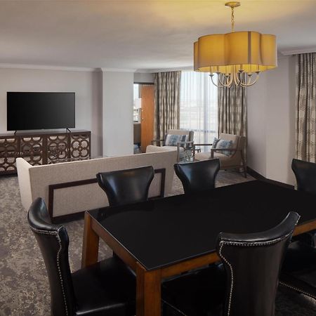 מלון Hilton ארלינגטון מראה חיצוני תמונה