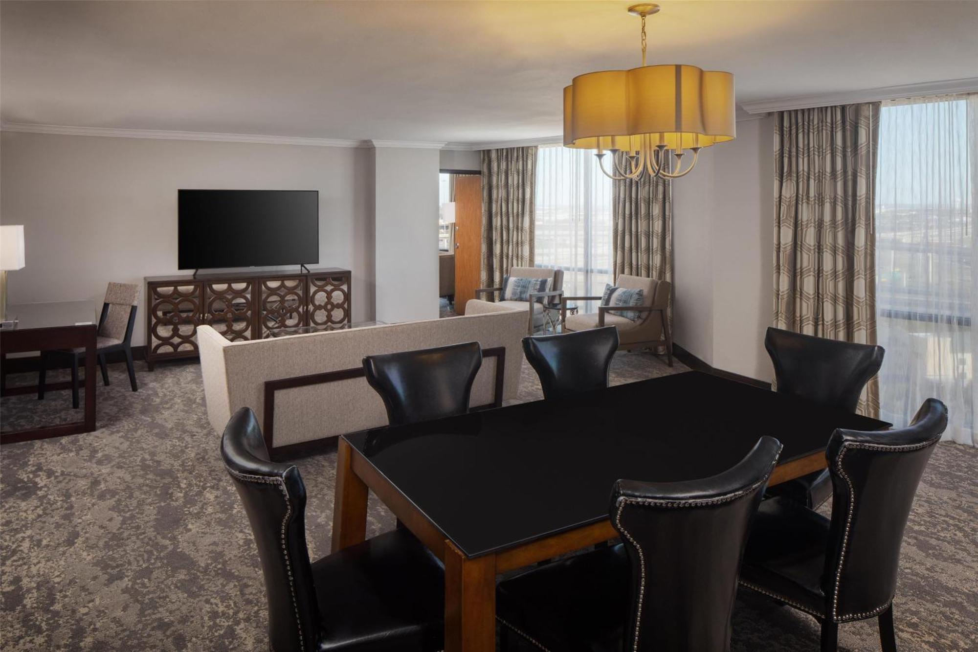 מלון Hilton ארלינגטון מראה חיצוני תמונה