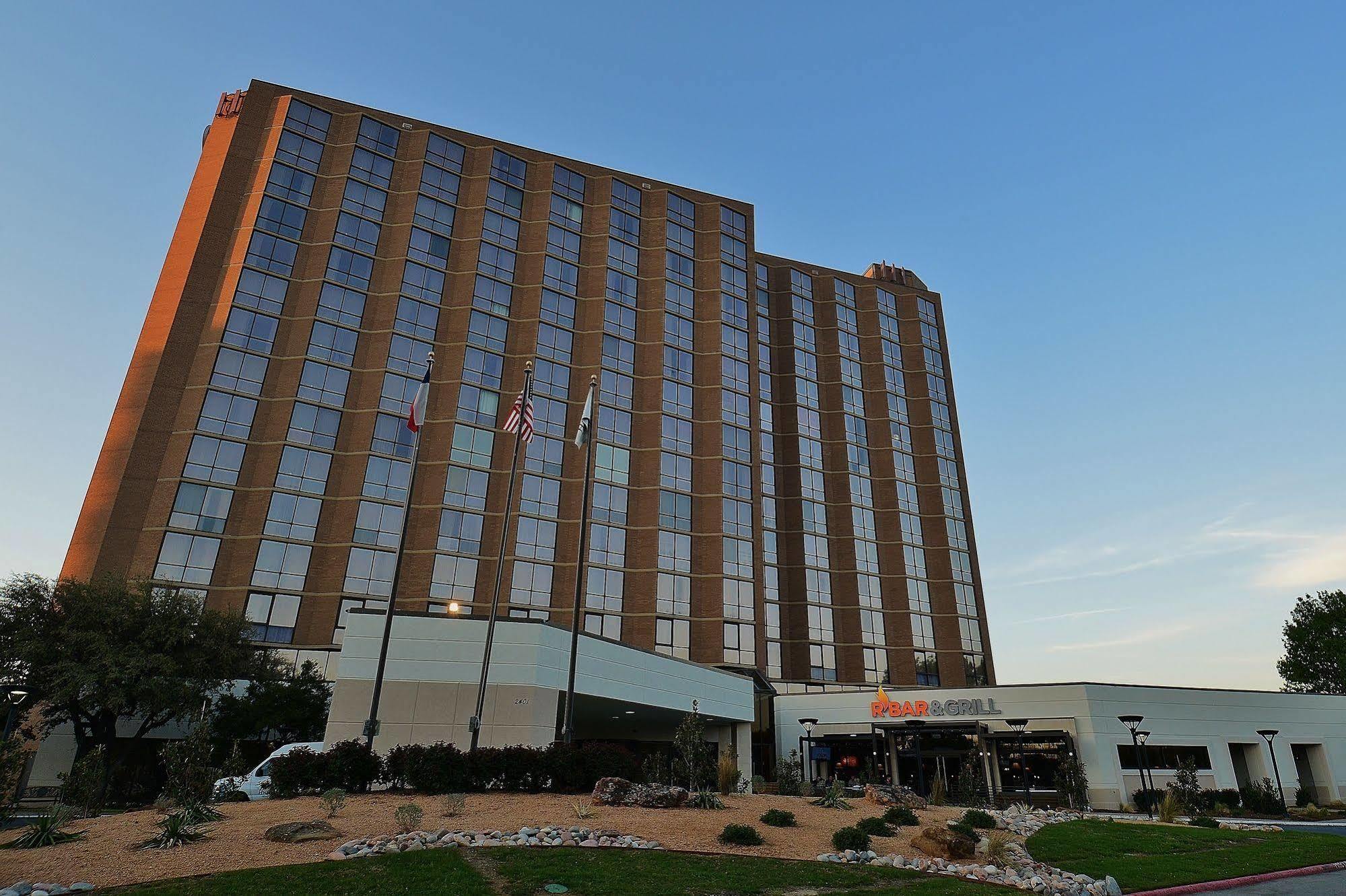 מלון Hilton ארלינגטון מראה חיצוני תמונה